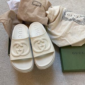 GUCCI Sandals off white soft rubber size 8